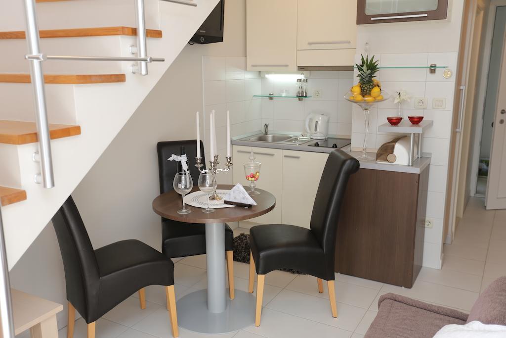 Apartments Lavica Beach Dumicic Подстрана Стая снимка