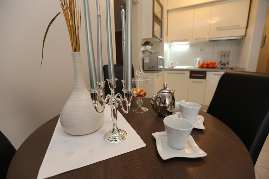 Apartments Lavica Beach Dumicic Подстрана Екстериор снимка