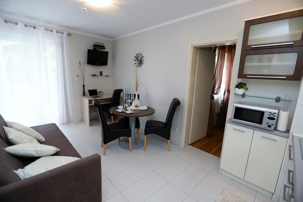 Apartments Lavica Beach Dumicic Подстрана Стая снимка