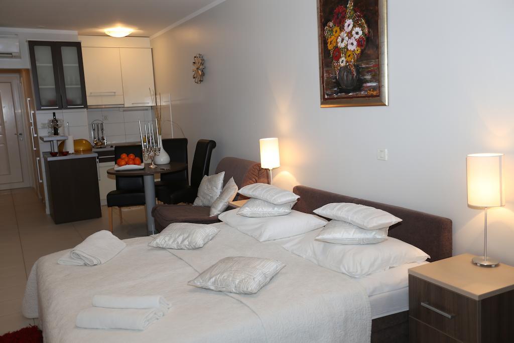 Apartments Lavica Beach Dumicic Подстрана Стая снимка