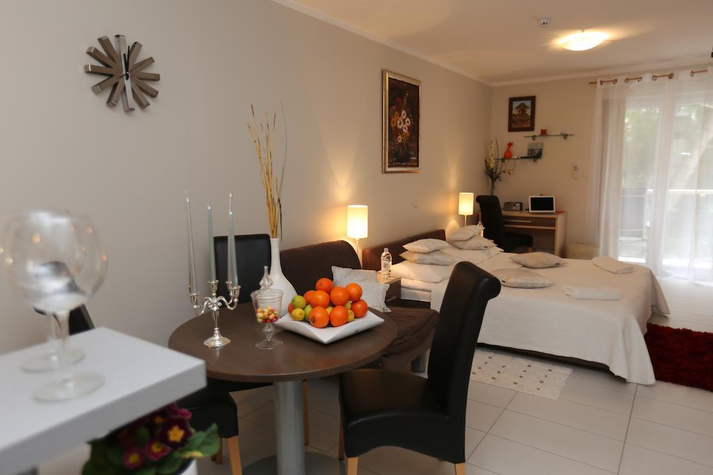 Apartments Lavica Beach Dumicic Подстрана Стая снимка