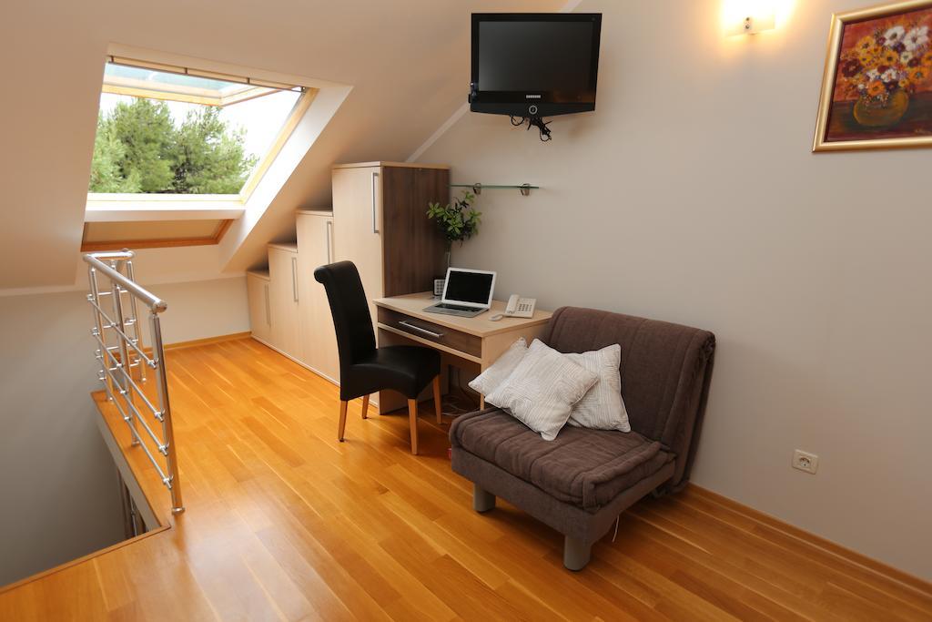Apartments Lavica Beach Dumicic Подстрана Стая снимка