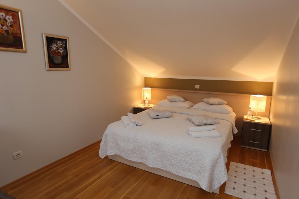 Apartments Lavica Beach Dumicic Подстрана Стая снимка
