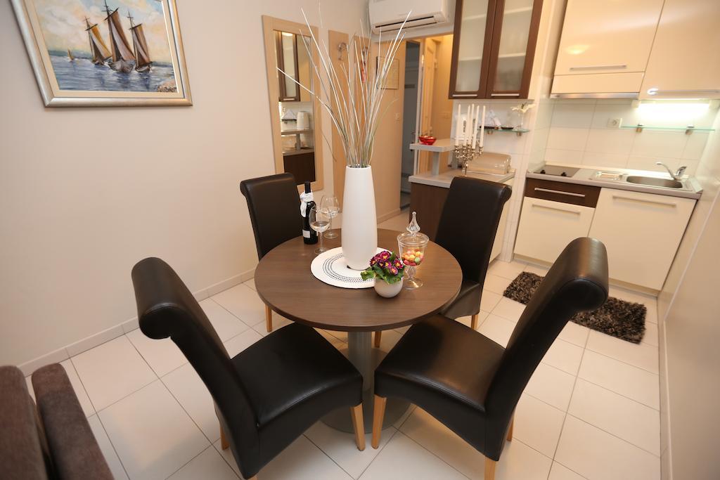 Apartments Lavica Beach Dumicic Подстрана Стая снимка